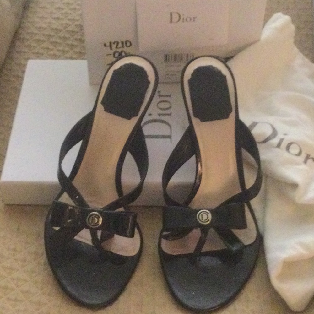 Dior Blk Patent Bow Front Thong Sandals Size 7 1/2